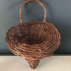Cute wall cone basket!